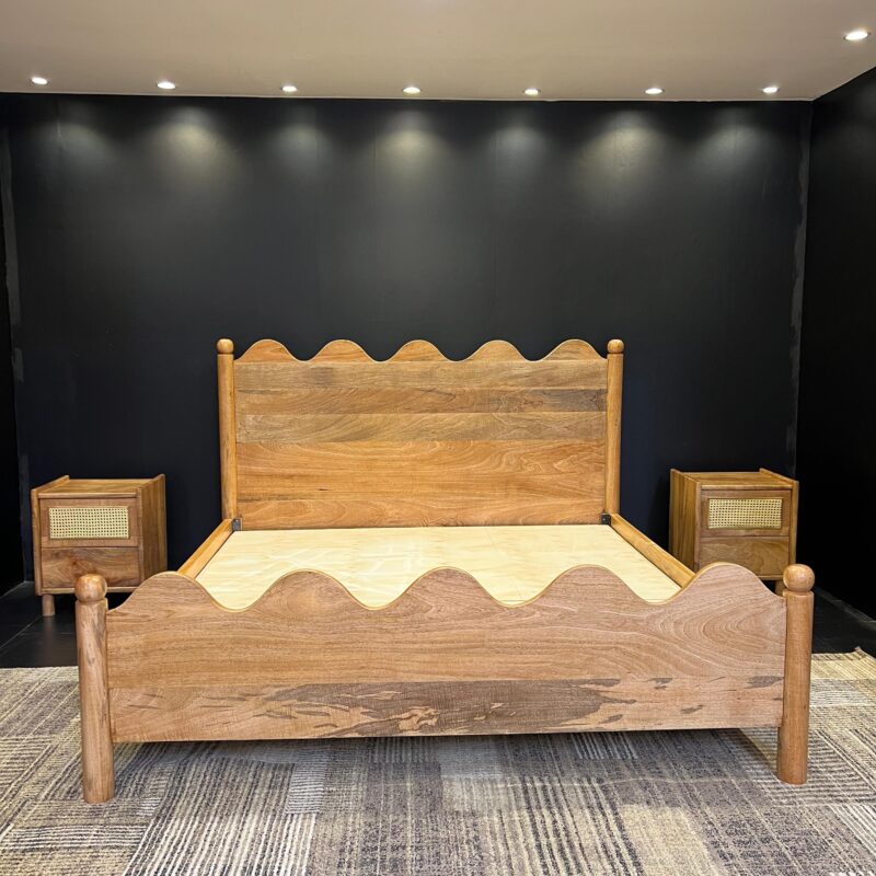Rich mango wood bed