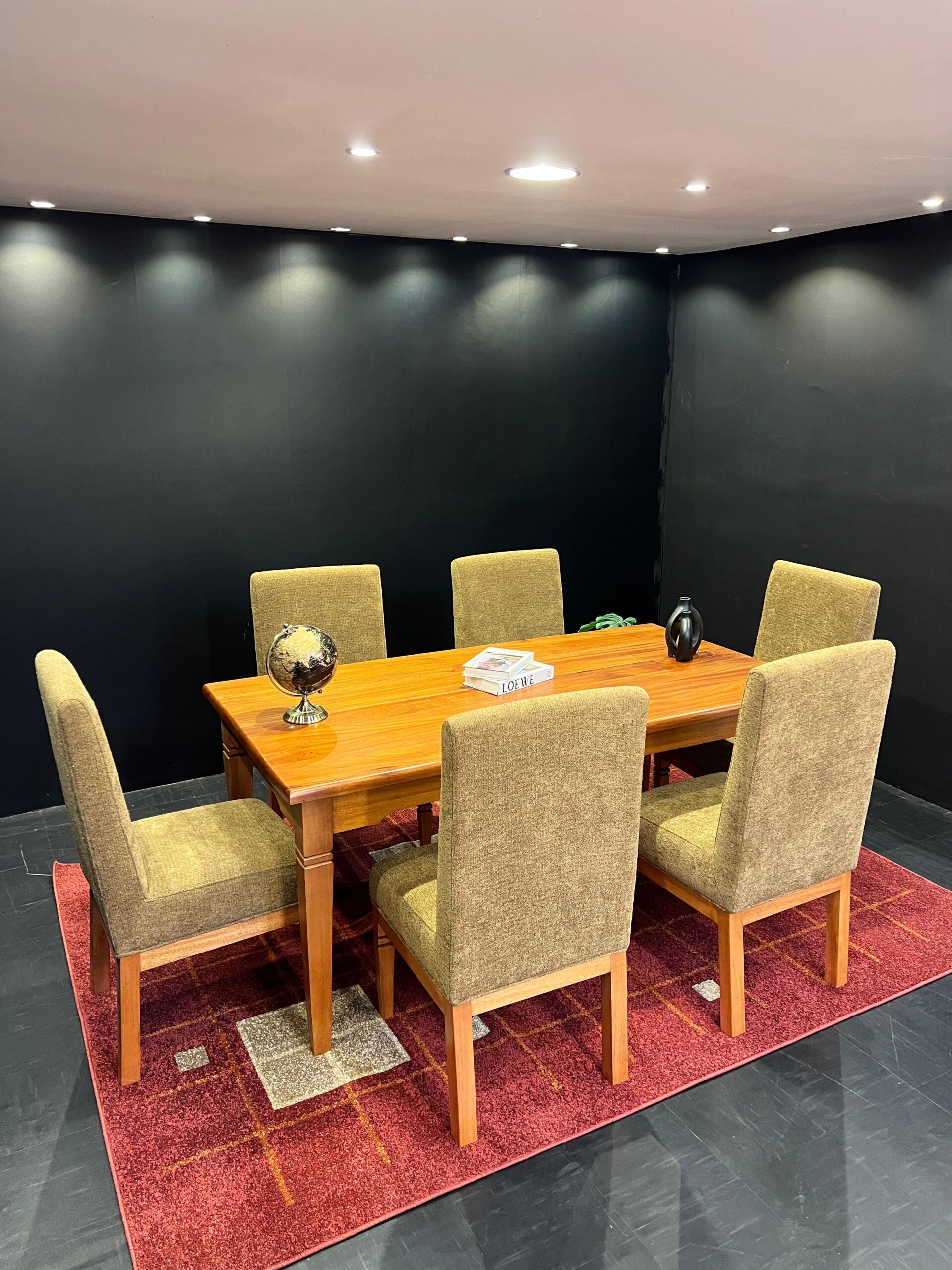 Elegant mahogany dining set - Image 2